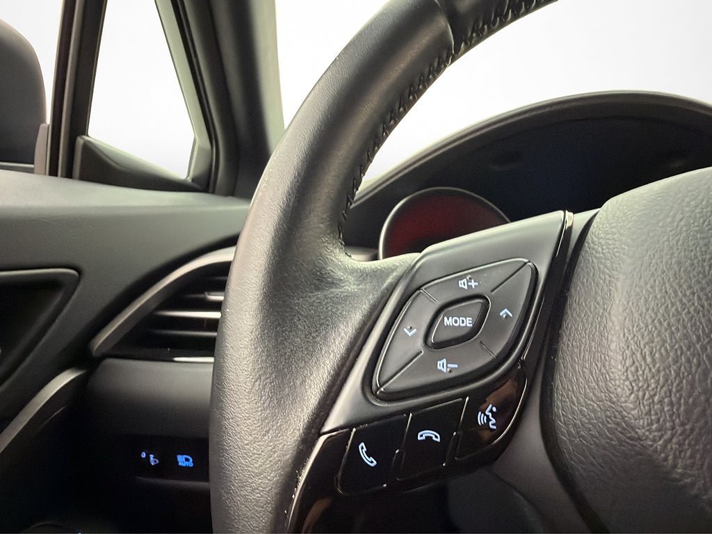 Vehicle Image 14