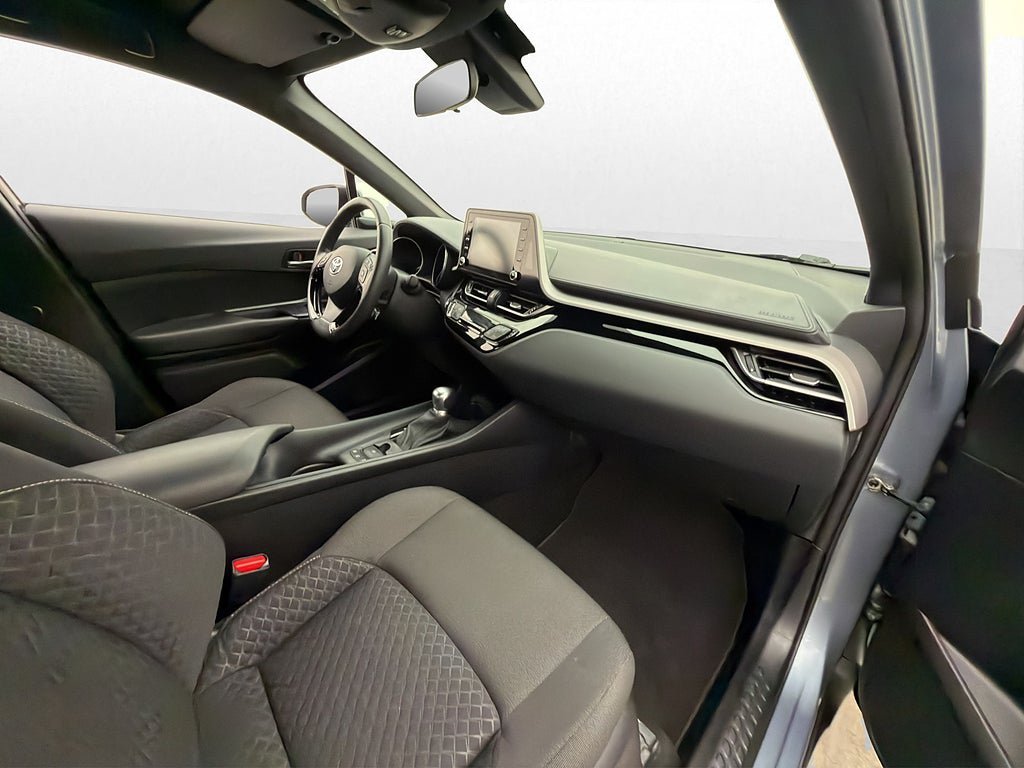 Vehicle Image 24