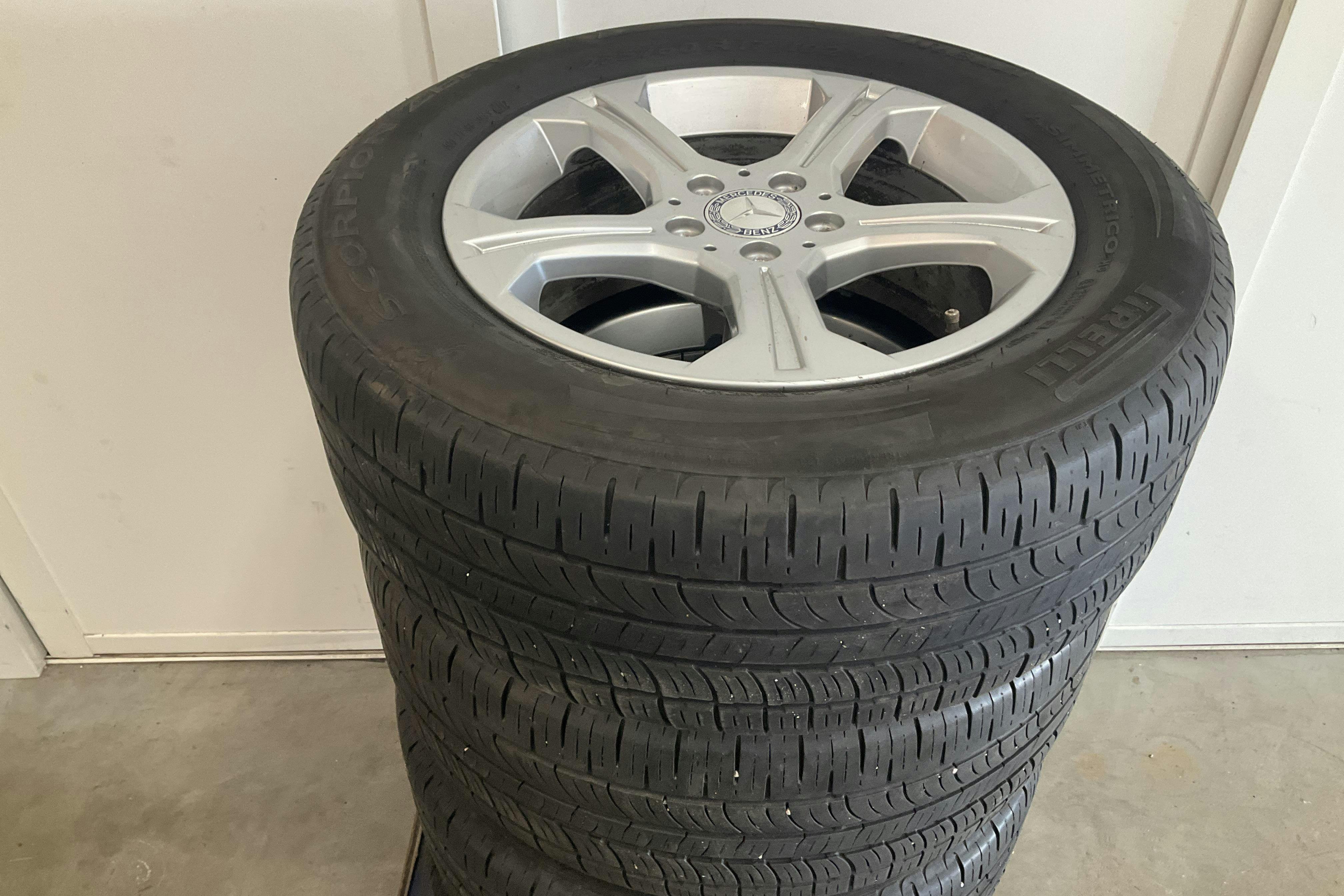 Vehicle Image 14