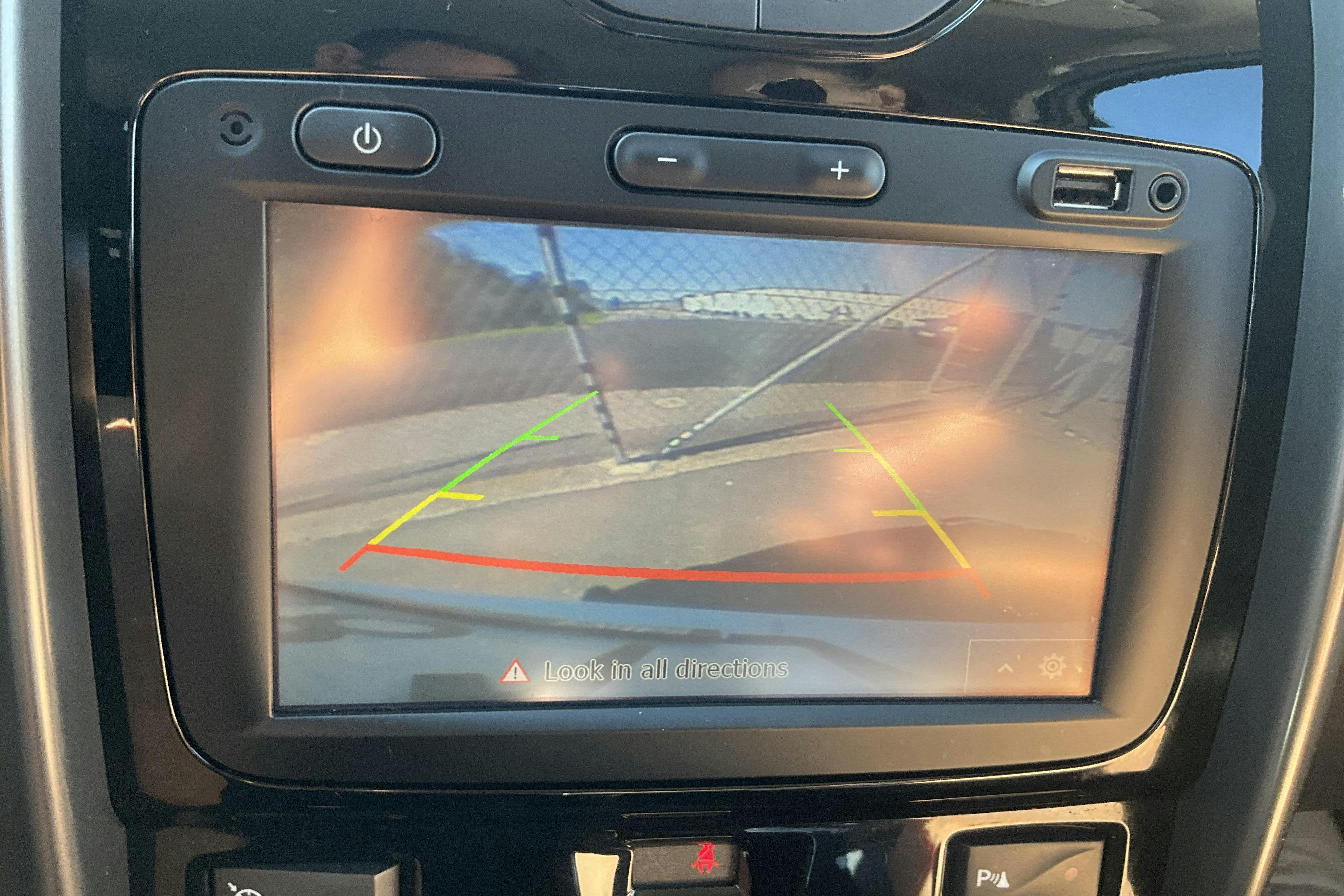 Vehicle Image 12