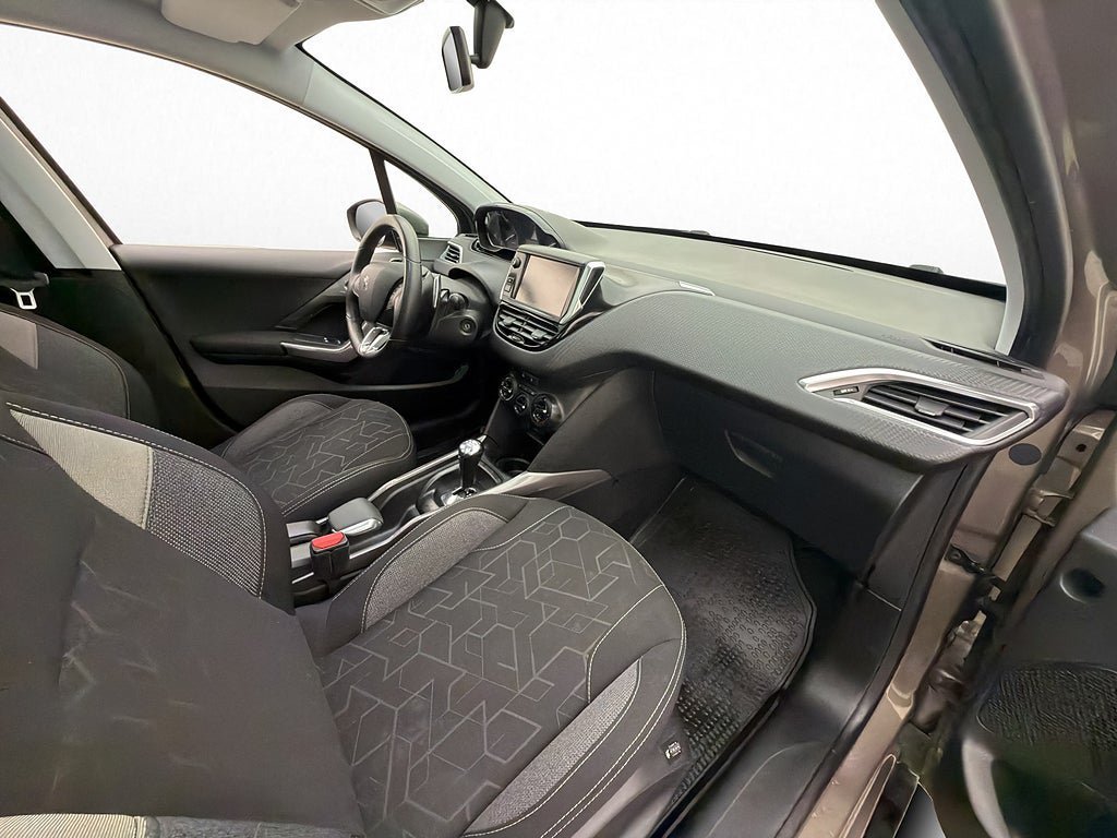 Vehicle Image 24