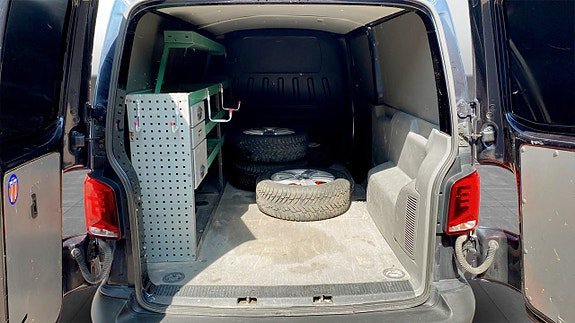 Vehicle Image 12