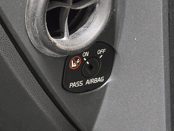 Vehicle Image 24