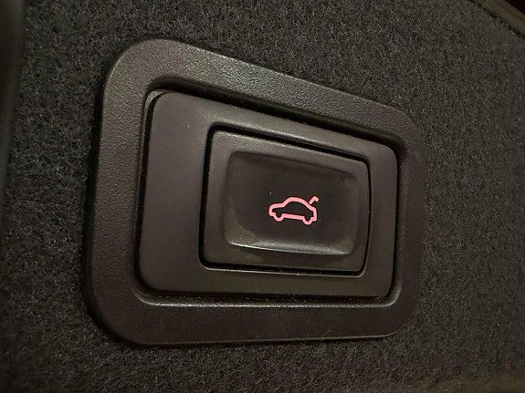 Vehicle Image 28