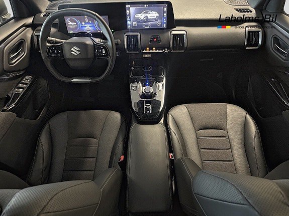 Vehicle Image 10