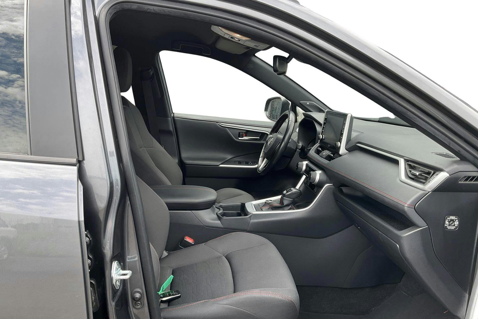 Vehicle Image 7