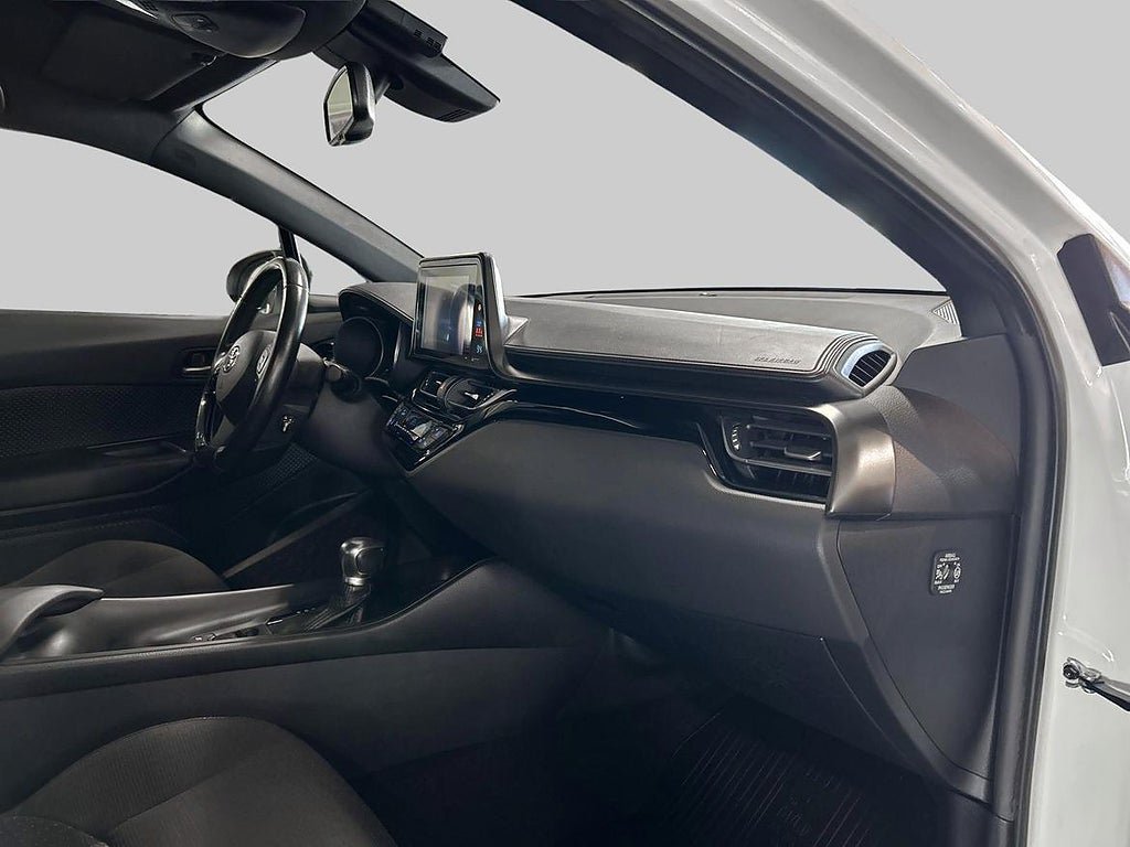 Vehicle Image 10