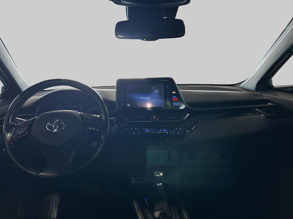 Vehicle Image 12