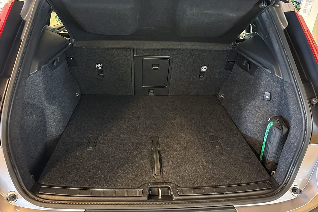 Vehicle Image 23