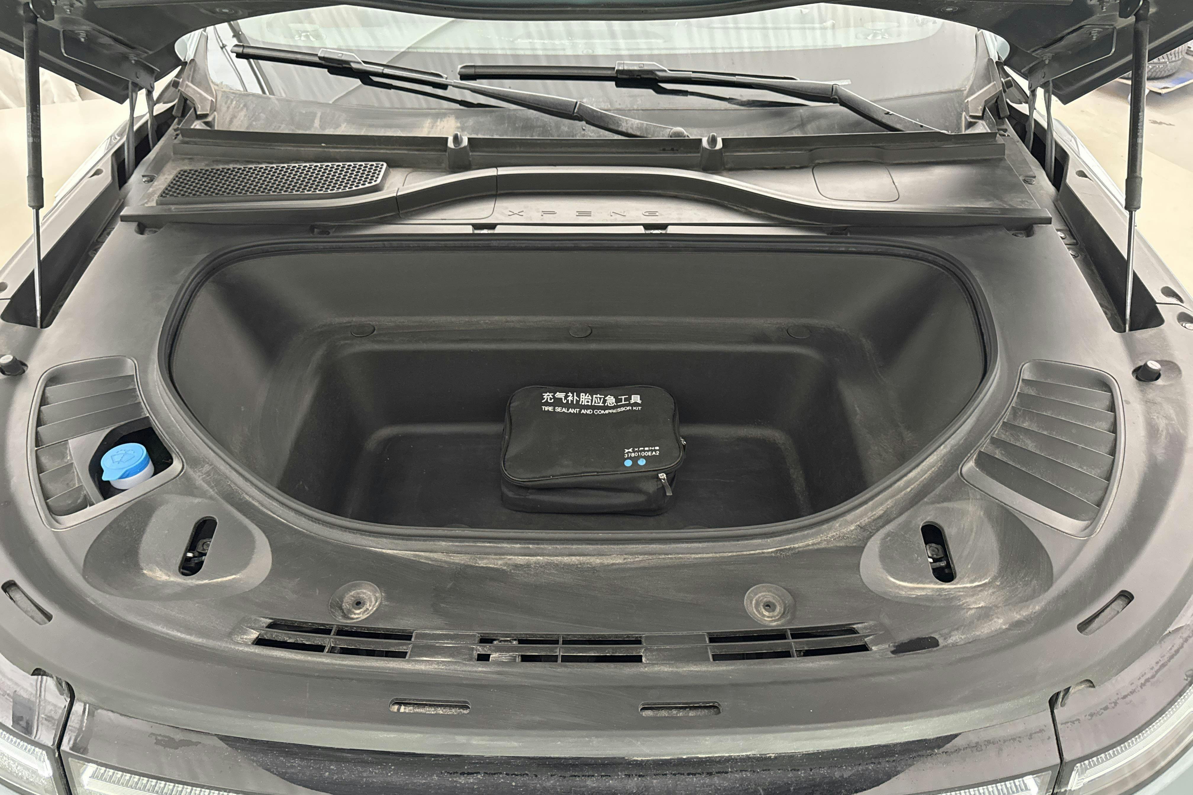 Vehicle Image 10