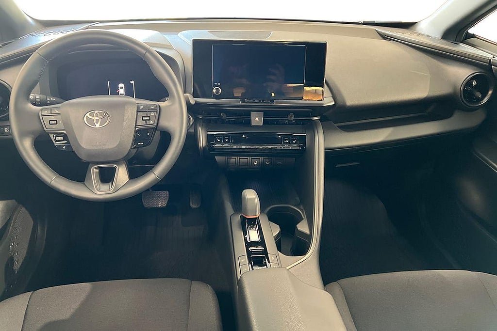 Vehicle Image 10