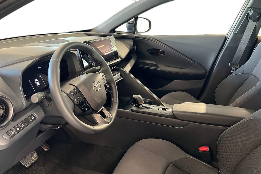 Vehicle Image 14