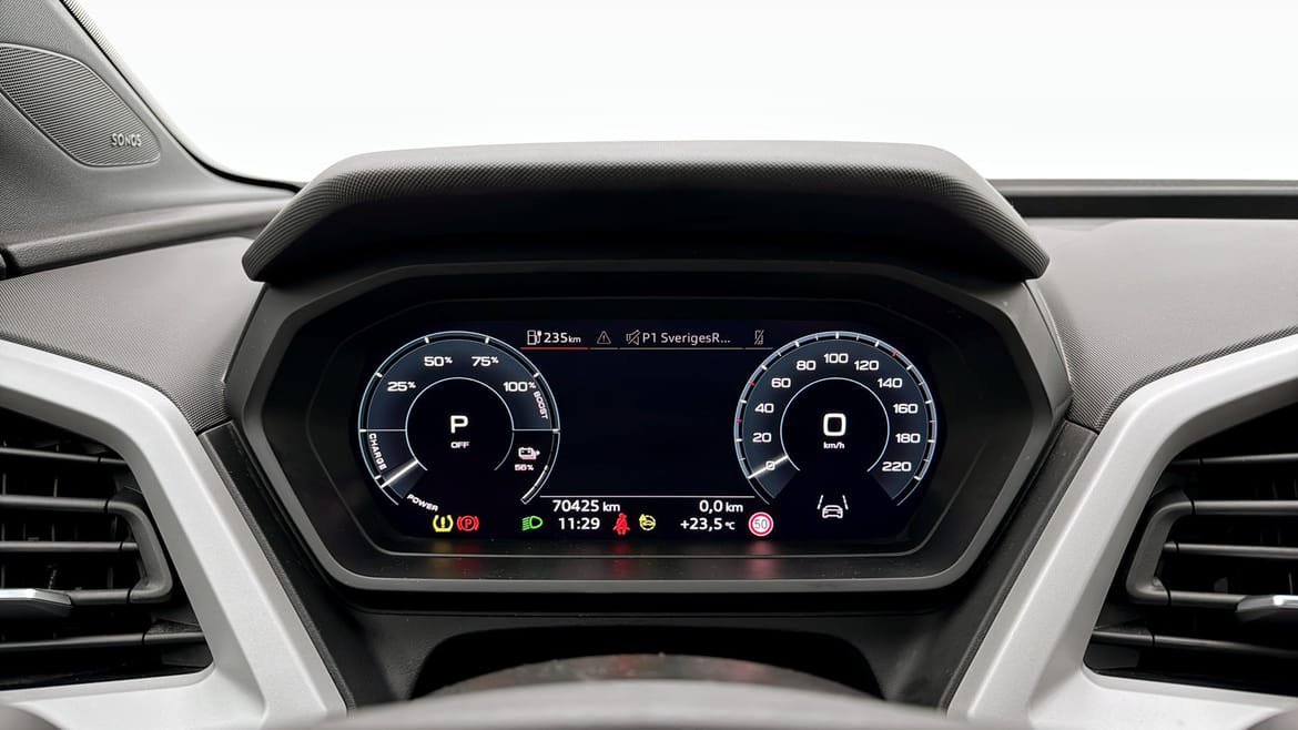 Vehicle Image 14