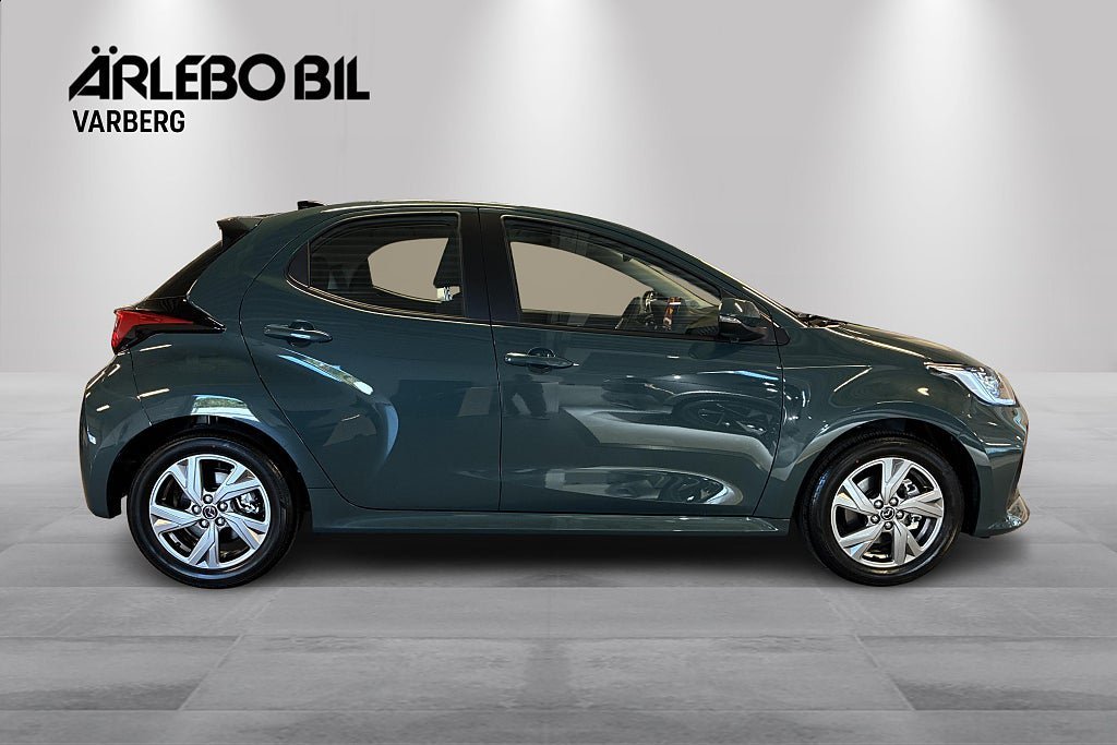 Vehicle Image 6