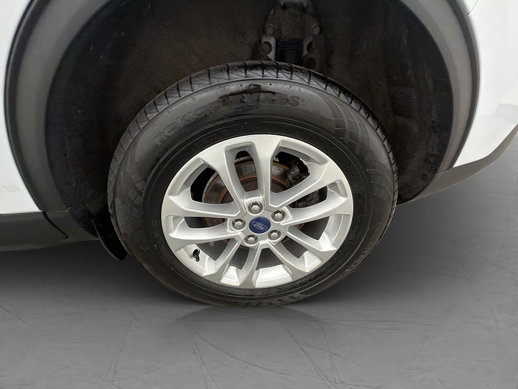 Vehicle Image 25