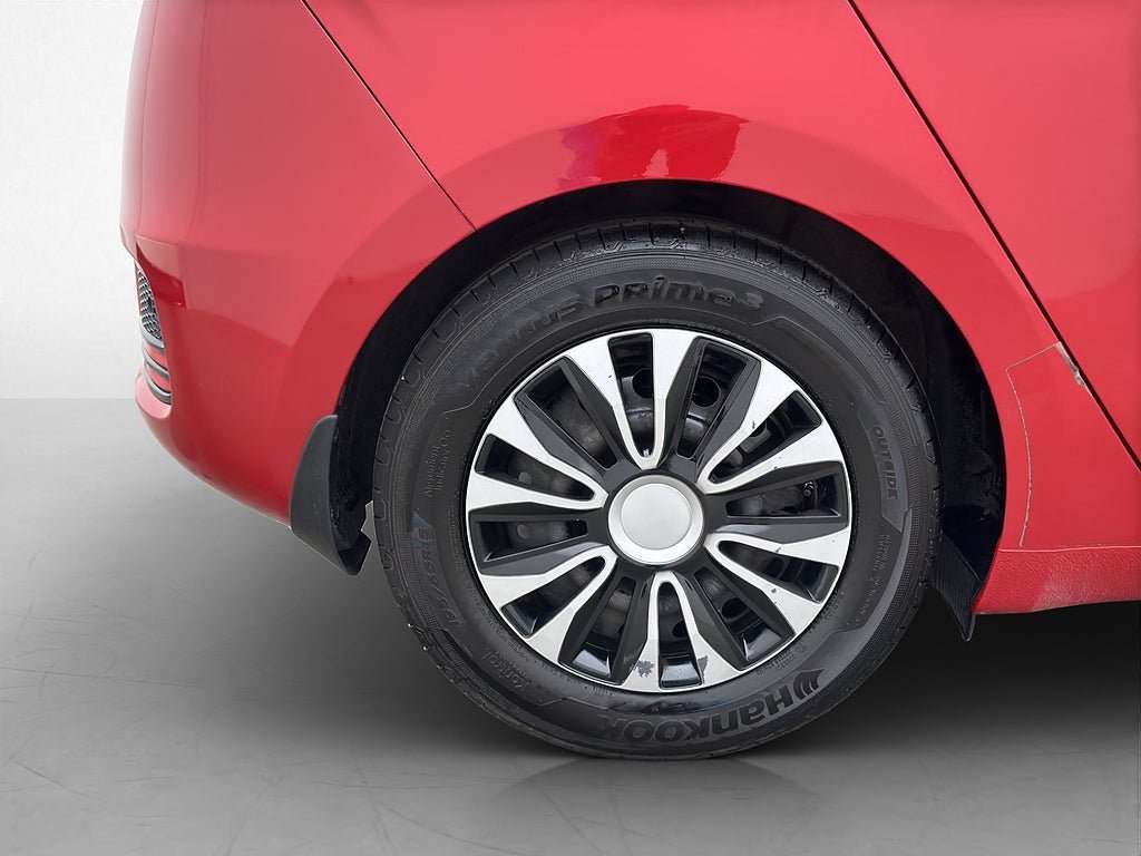 Vehicle Image 21