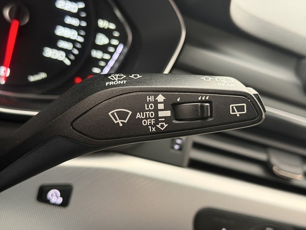 Vehicle Image 22