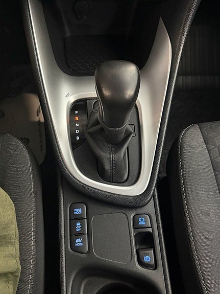 Vehicle Image 21