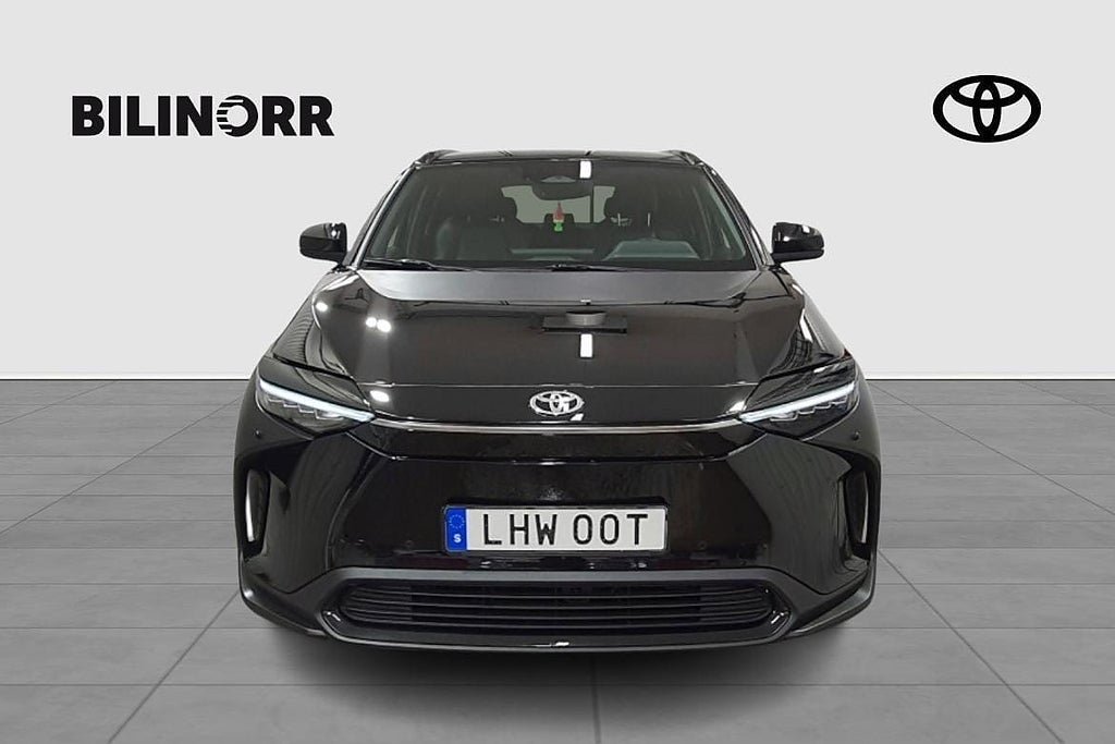 Vehicle Image 9
