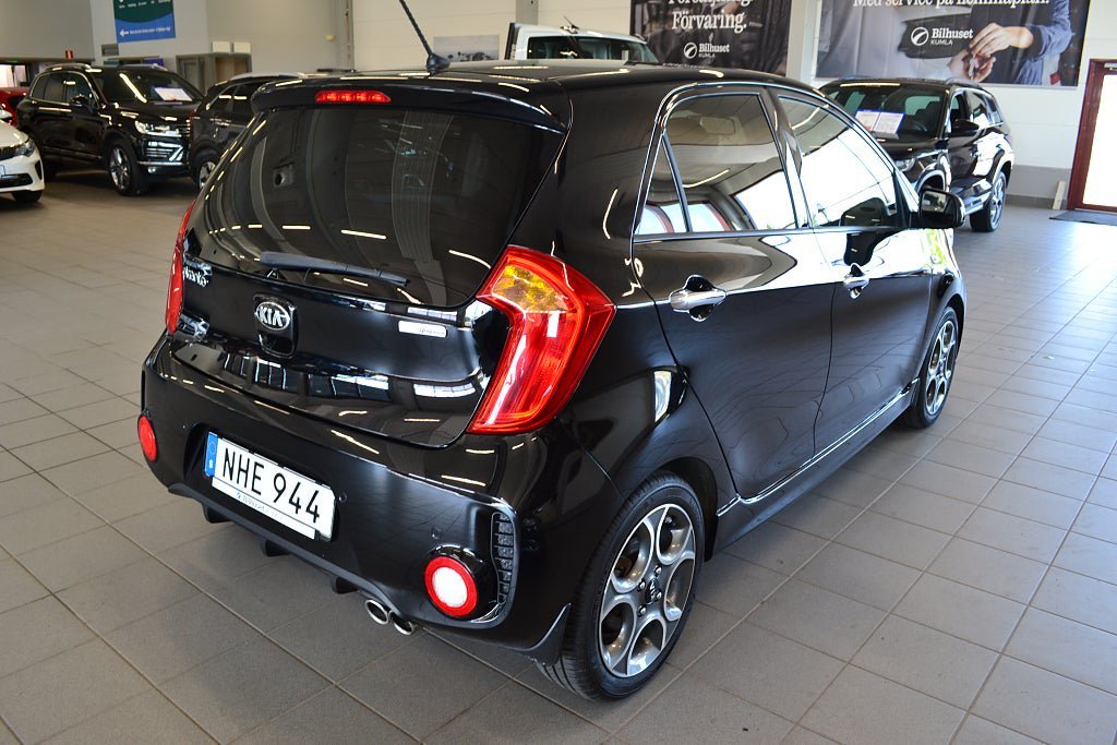 Vehicle Image 7