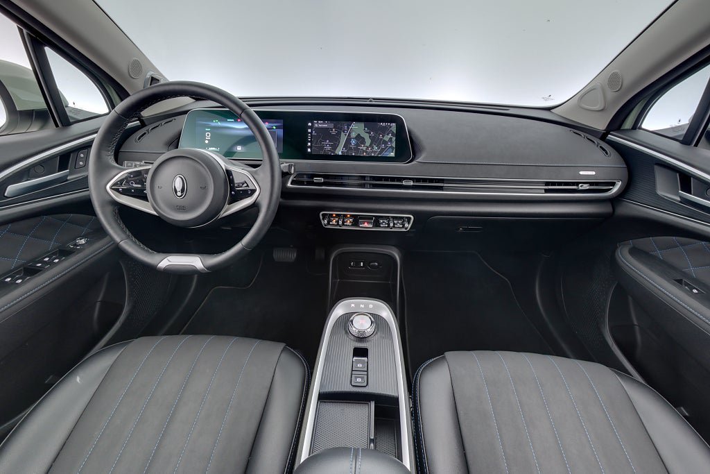 Vehicle Image 13
