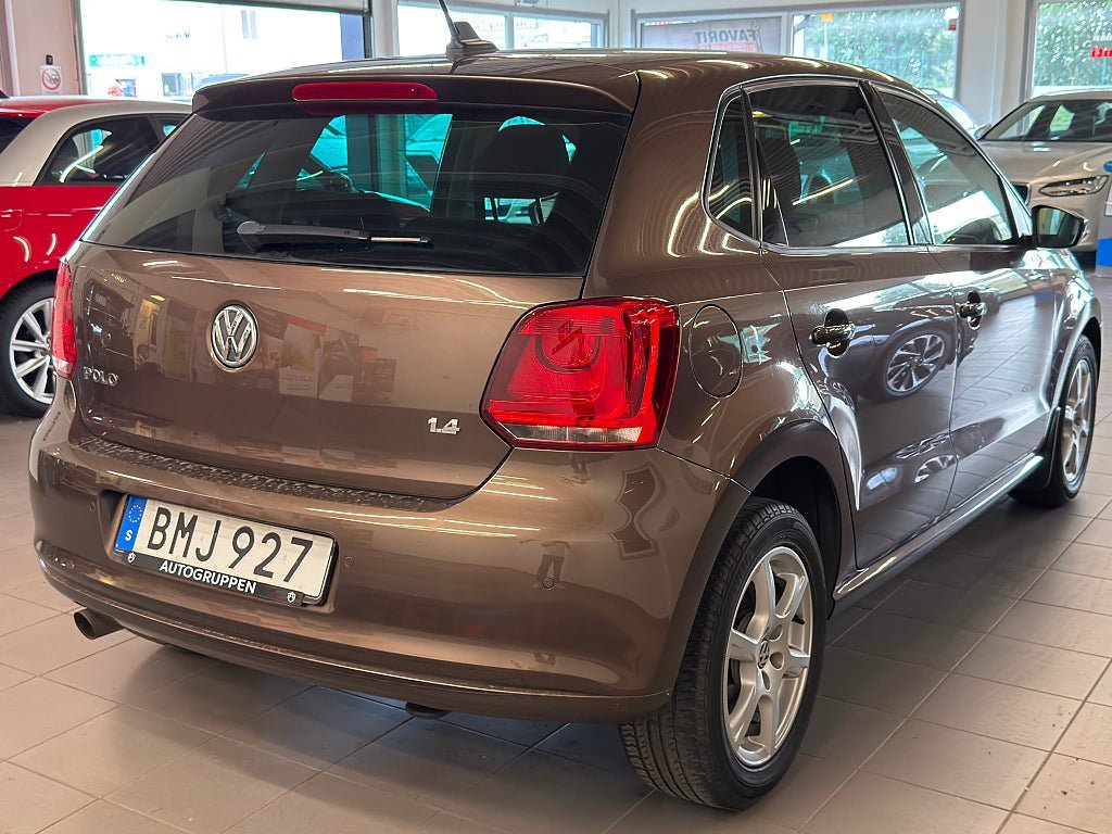 Vehicle Image 15