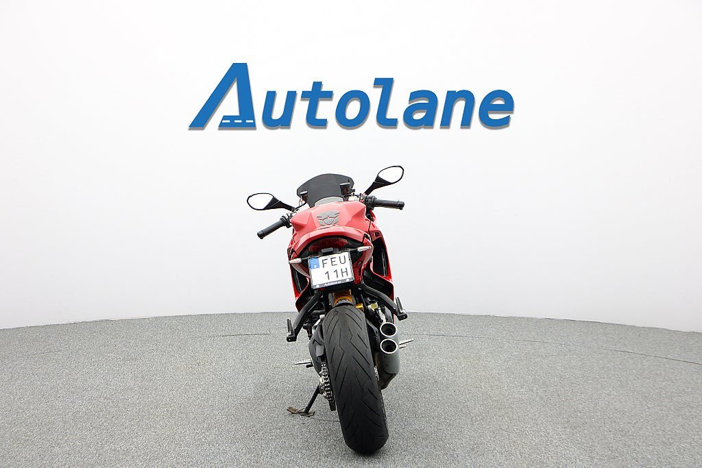 Vehicle Image 8