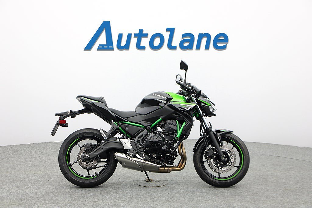 Vehicle Image 6