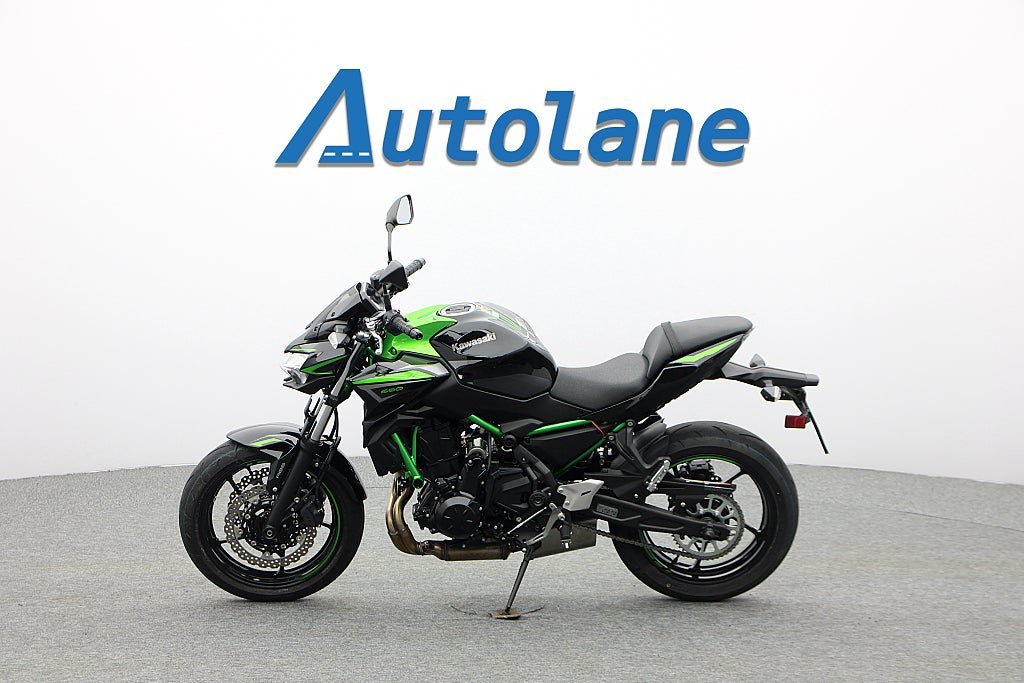 Vehicle Image 9