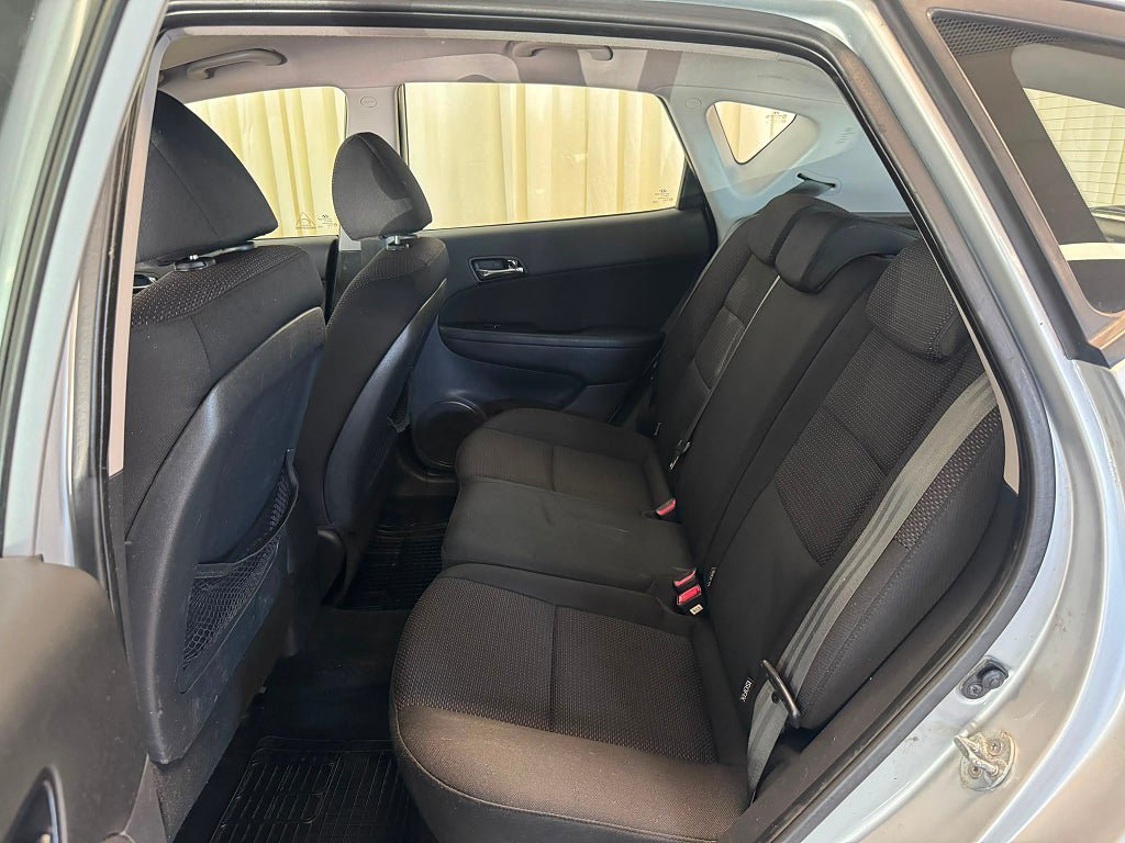 Vehicle Image 17