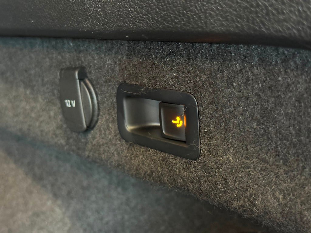 Vehicle Image 28