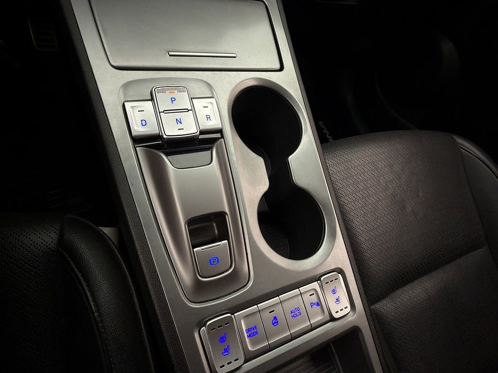 Vehicle Image 23
