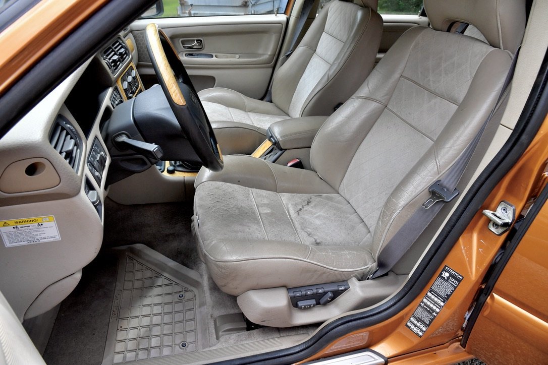 Vehicle Image 19