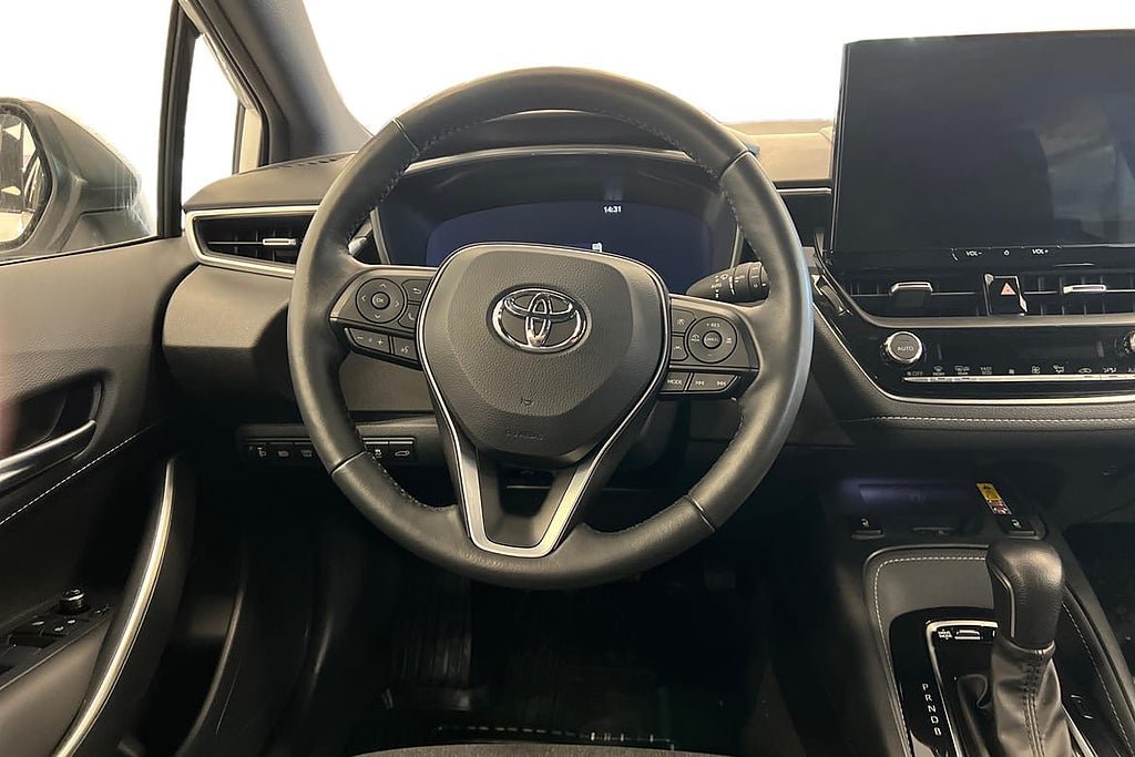 Vehicle Image 11
