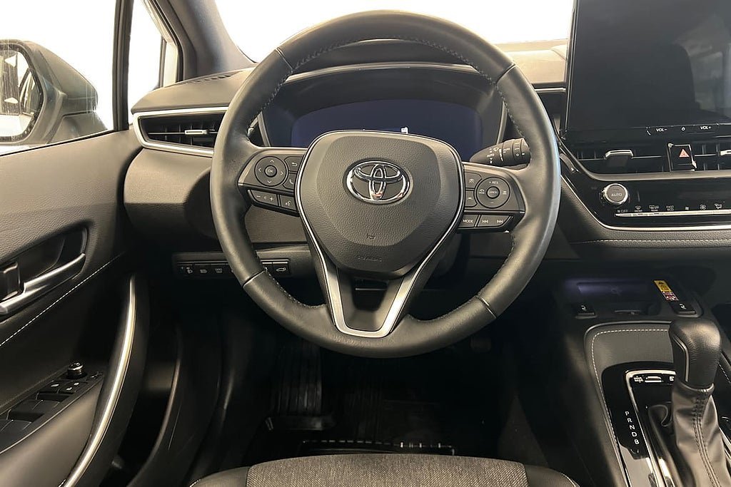 Vehicle Image 11