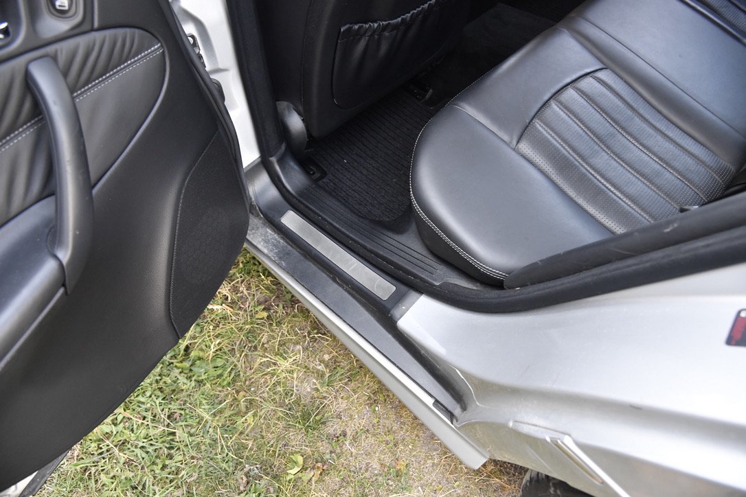 Vehicle Image 21