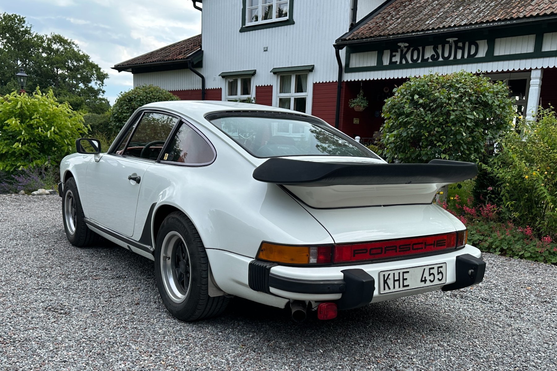 Vehicle Image 23