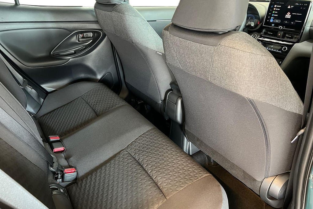 Vehicle Image 7
