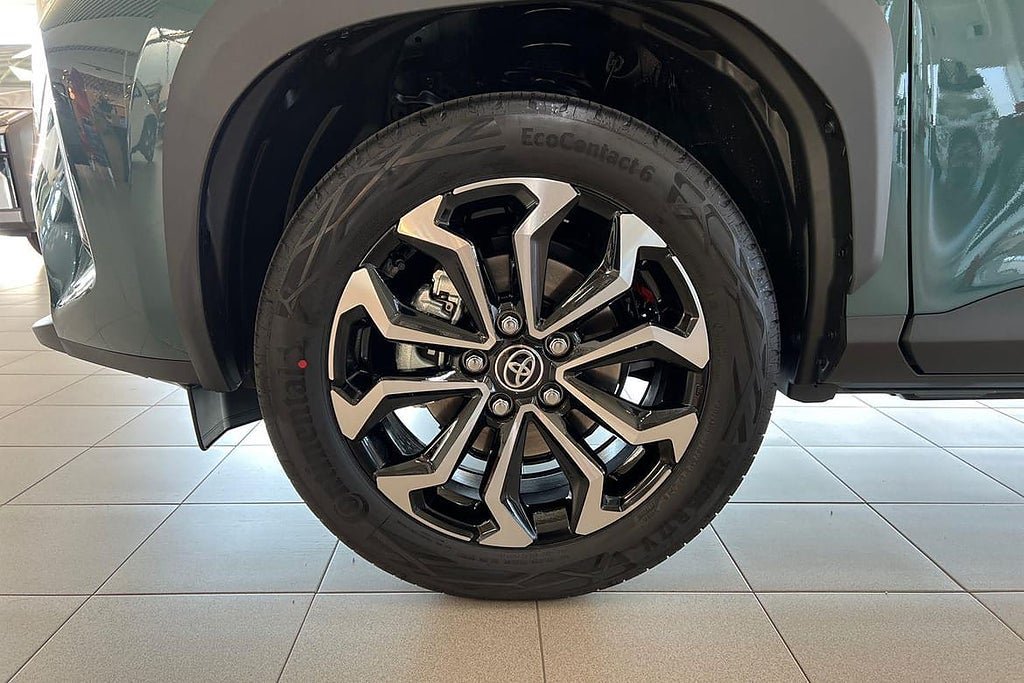 Vehicle Image 15