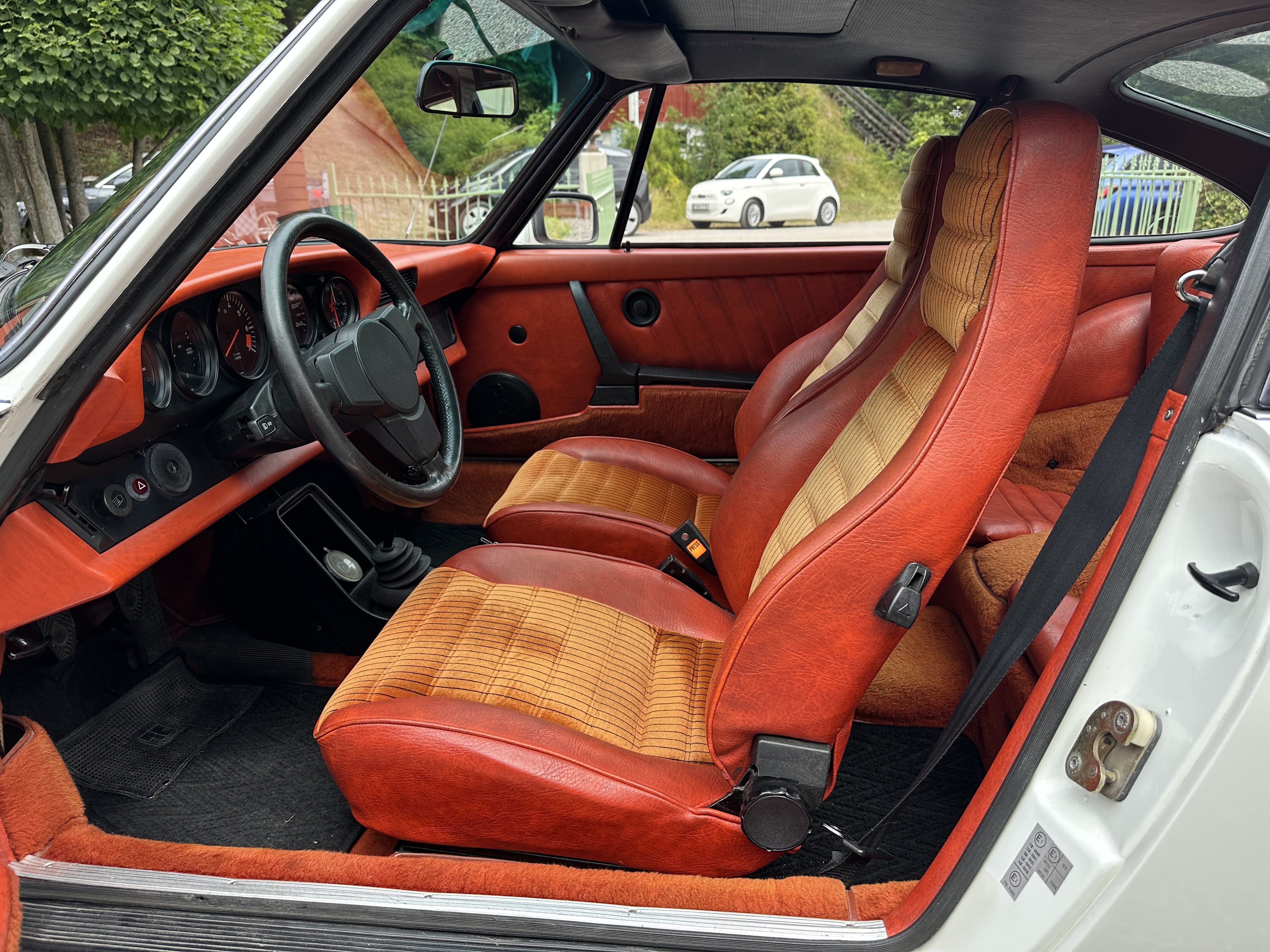 Vehicle Image 38