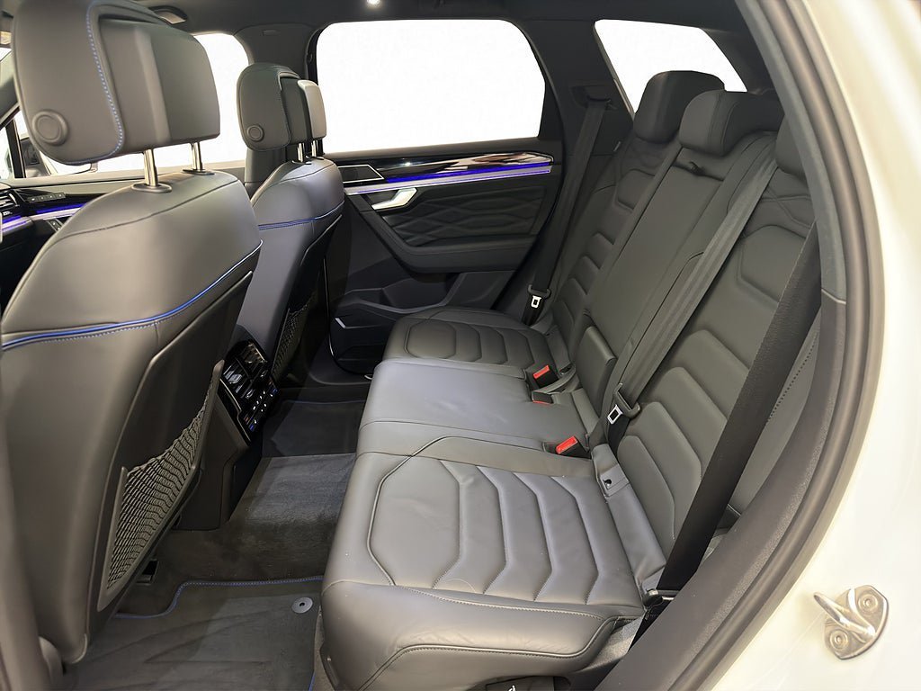 Vehicle Image 38