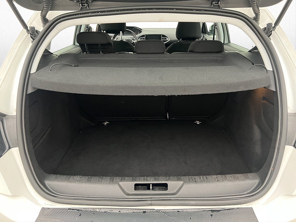 Vehicle Image 27