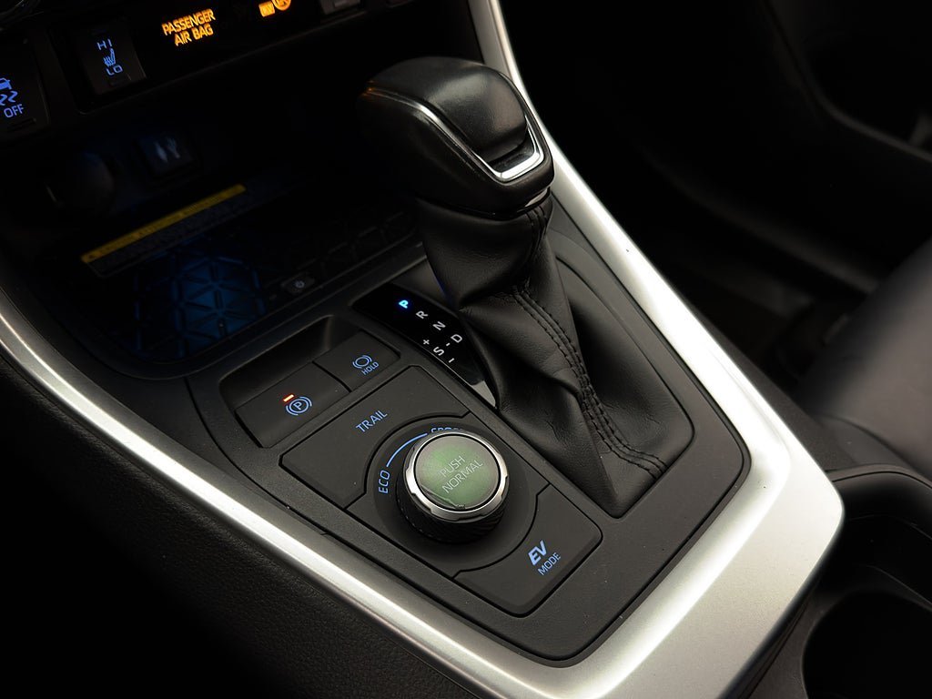 Vehicle Image 22