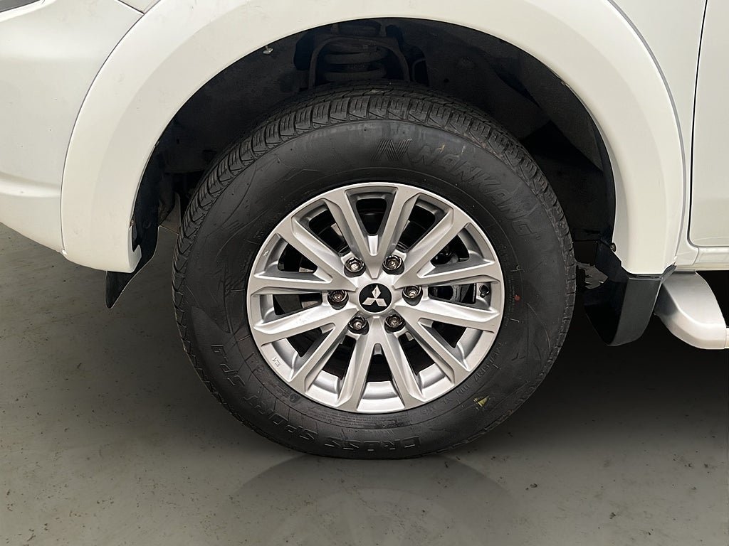 Vehicle Image 31