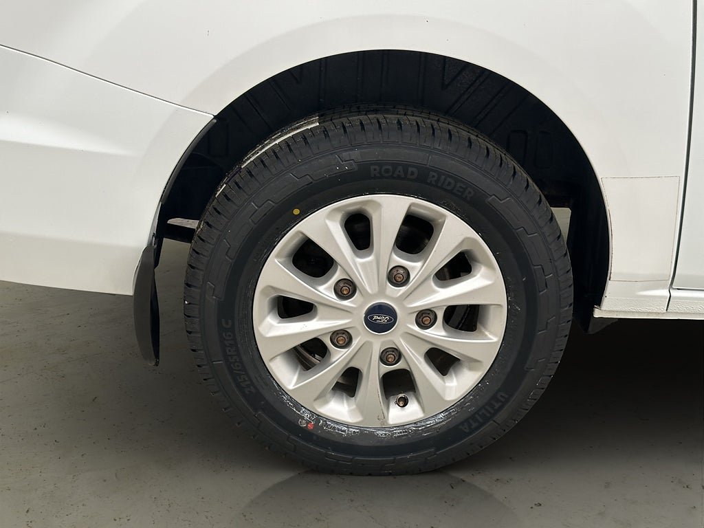 Vehicle Image 30