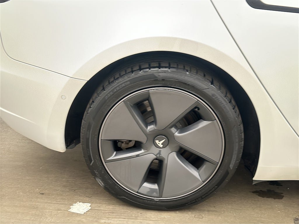 Vehicle Image 30
