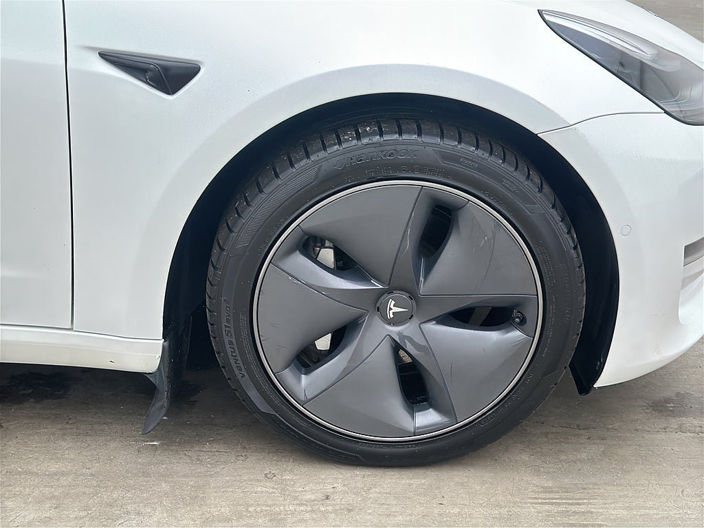 Vehicle Image 31