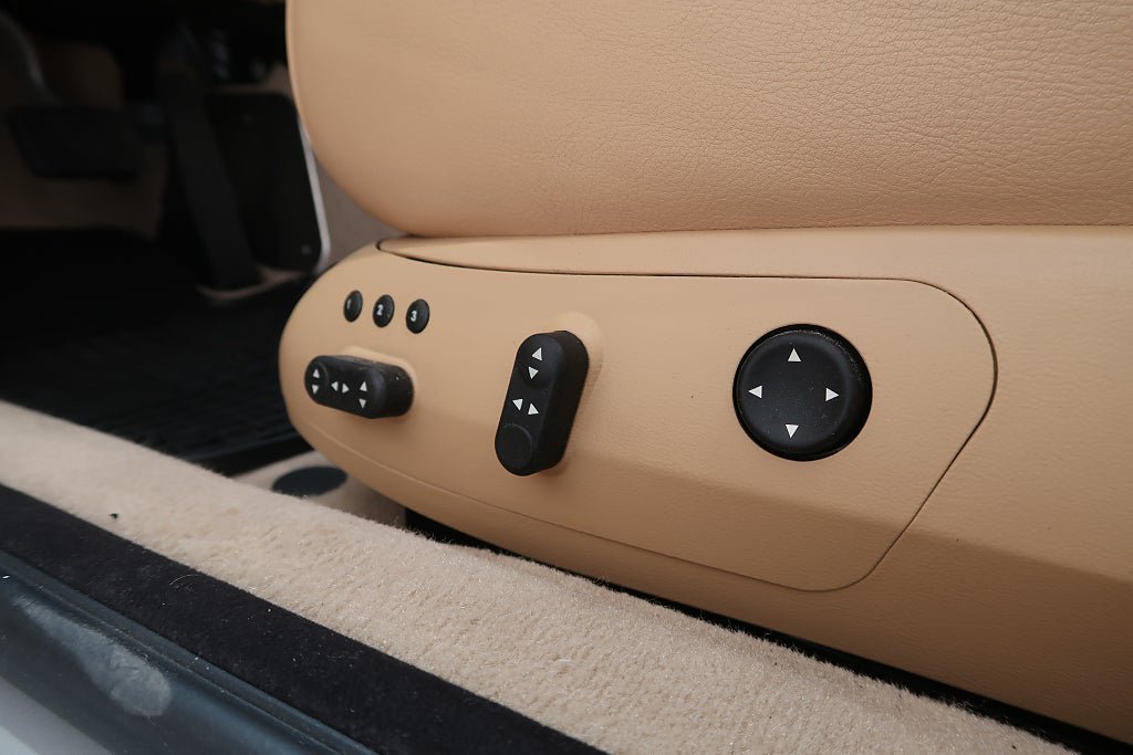 Vehicle Image 22