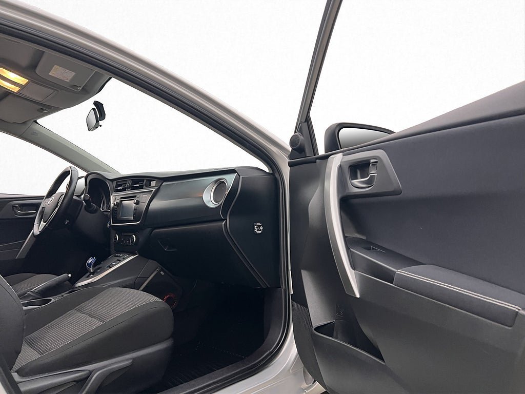 Vehicle Image 15