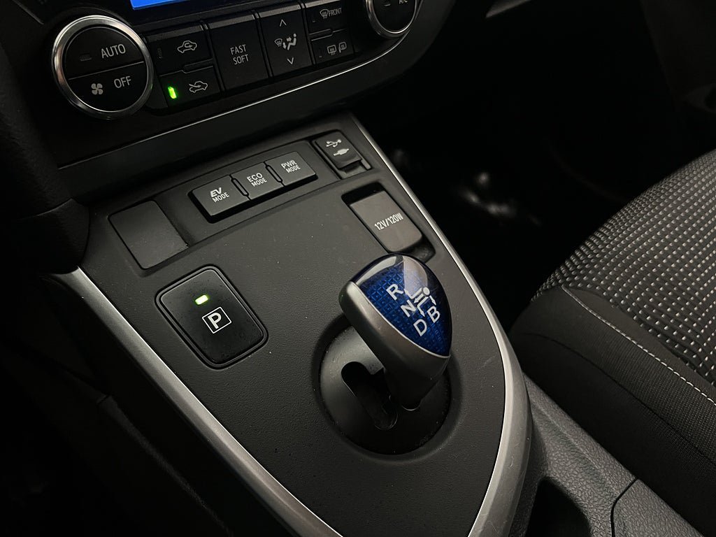 Vehicle Image 23